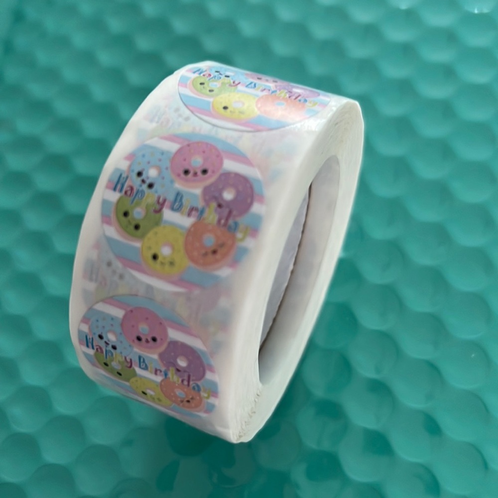 500 pcs Donuts Happy Birthday Stickers 1" inch